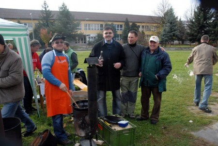 1. Majstrovstvá Kotolne vo varení gulášu