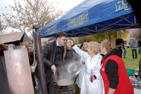 1. Majstrovstvá Kotolne vo varení gulášu